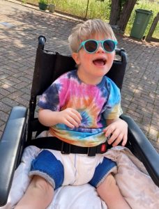 Reuben Bescoby in his cast